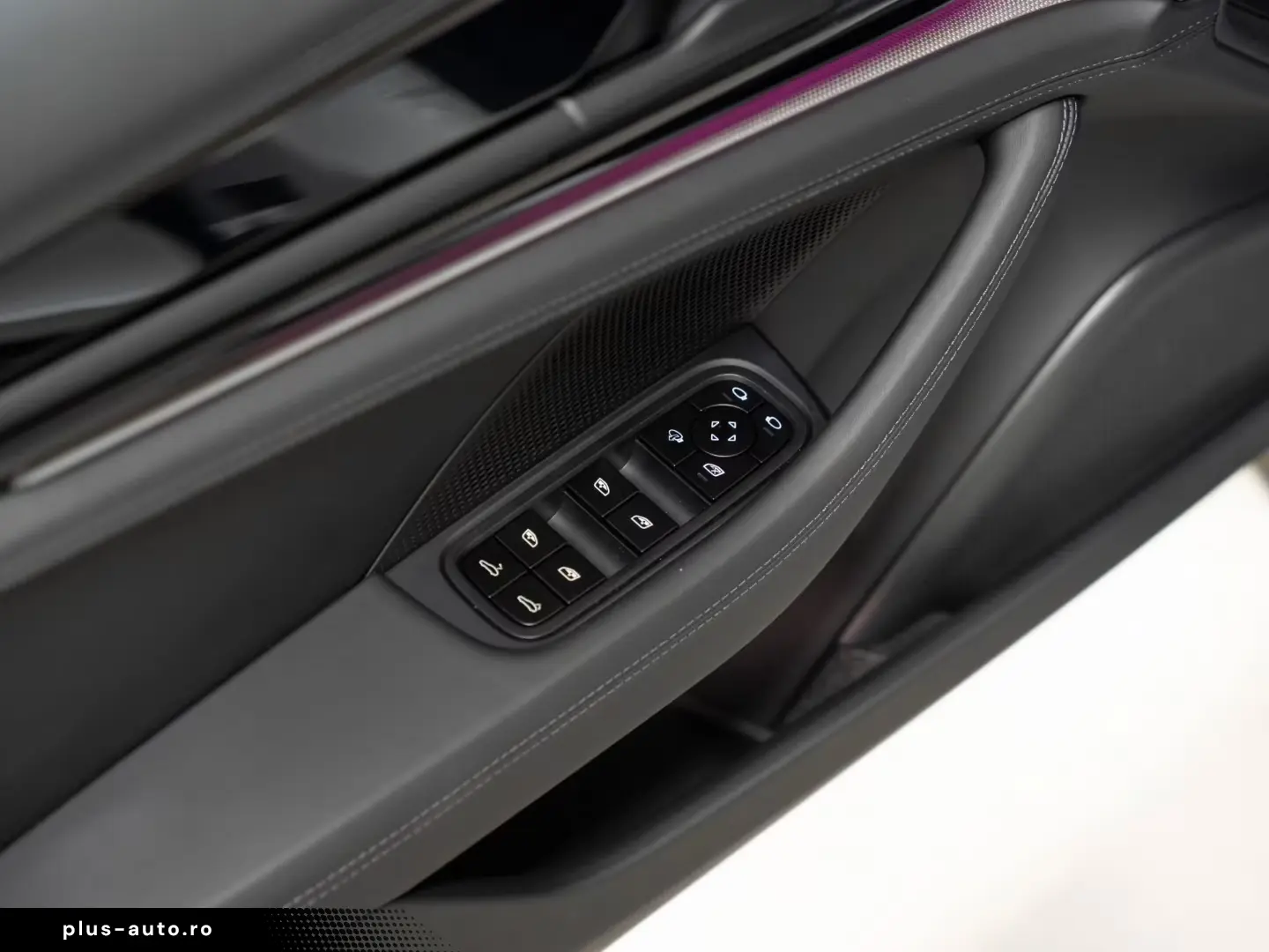 Porsche Panamera 4 InnoDrive Beifahrerdisplay 4-Zonen-Klima