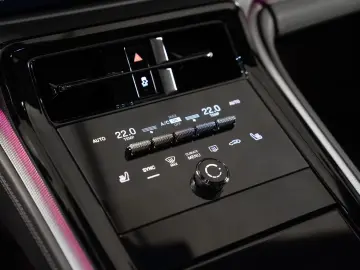 Porsche Panamera 4 InnoDrive Beifahrerdisplay 4-Zonen-Klima