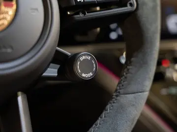 Porsche Panamera 4 InnoDrive Beifahrerdisplay 4-Zonen-Klima