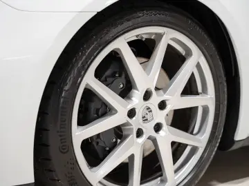 Porsche Panamera 4 InnoDrive Beifahrerdisplay 4-Zonen-Klima