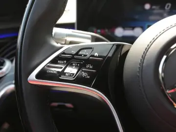 MERCEDES-BENZ S 450 e Limousine lang AMG Night Panorama 360