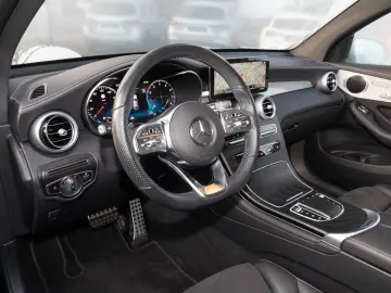 MERCEDES-BENZ GLC 200 4MATIC Coupé LED Navi SHZ Stan&hellip;