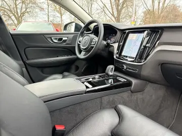 Volvo S60 Plus Dark Recharge Plug-In Hybrid AWD