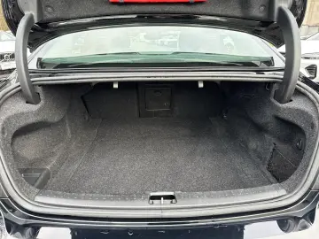 Volvo S60 Plus Dark Recharge Plug-In Hybrid AWD