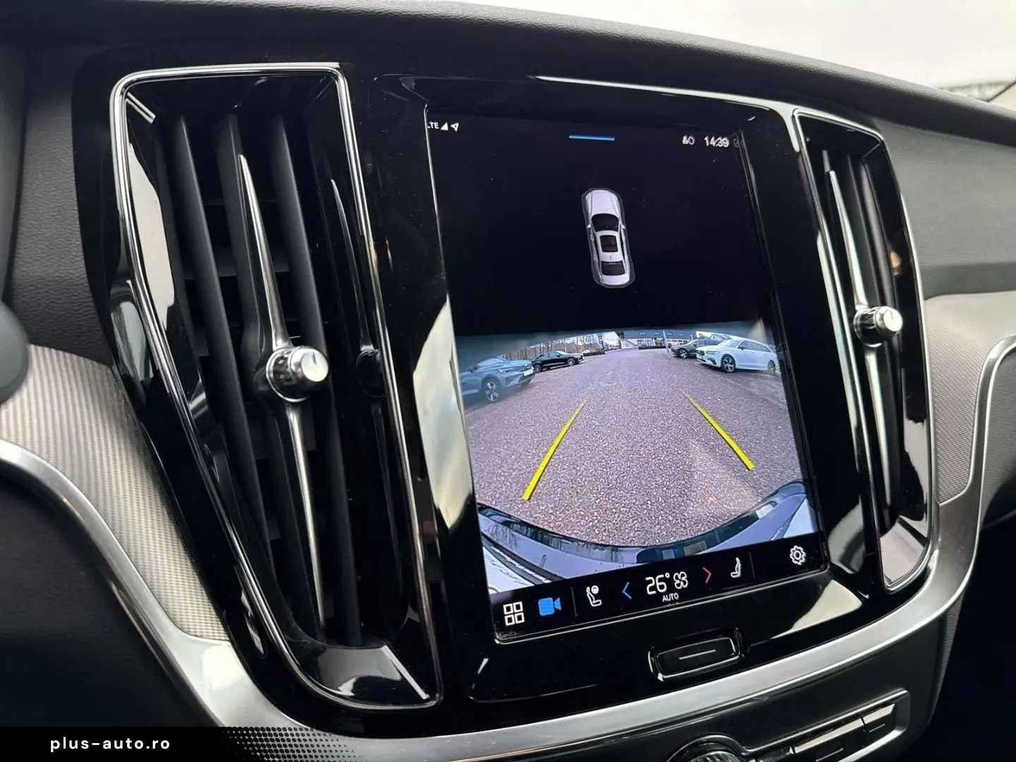 Volvo S60 Plus Dark Recharge Plug-In Hybrid AWD