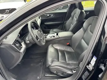 Volvo S60 Plus Dark Recharge Plug-In Hybrid AWD