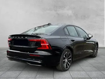 Volvo S60 Plus Dark Recharge Plug-In Hybrid AWD