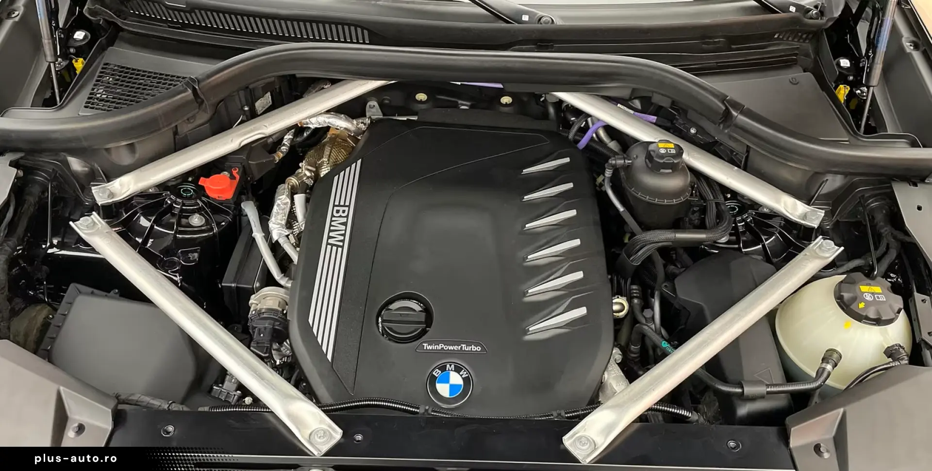 BMW X6 xDrive40d A M-Sport  SkyLou