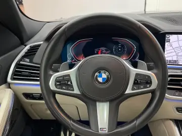 BMW X6 xDrive40d A M-Sport  SkyLou