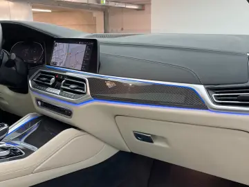 BMW X6 xDrive40d A M-Sport  SkyLou