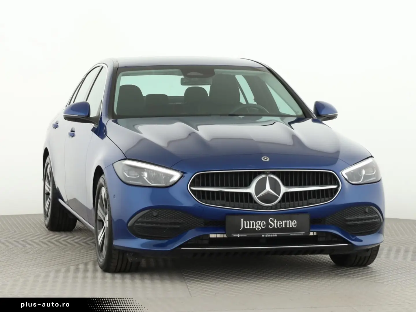 MERCEDES-BENZ C 200  Avantgarde Adv WinterP AHK 360  AR-Navi