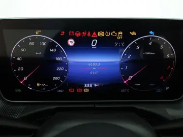 MERCEDES-BENZ C 200  Avantgarde Adv WinterP AHK 360  AR-Navi