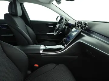 MERCEDES-BENZ C 200  Avantgarde Adv WinterP AHK 360  AR-Navi