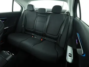 MERCEDES-BENZ C 200  Avantgarde Adv WinterP AHK 360  AR-Navi