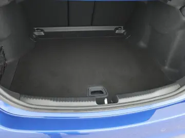 MERCEDES-BENZ C 200  Avantgarde Adv WinterP AHK 360  AR-Navi