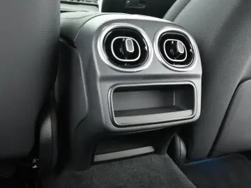 MERCEDES-BENZ C 200  Avantgarde Adv WinterP AHK 360  AR-Navi