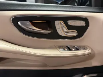 MERCEDES-BENZ V 300 V300d Lang Exclusive 4M