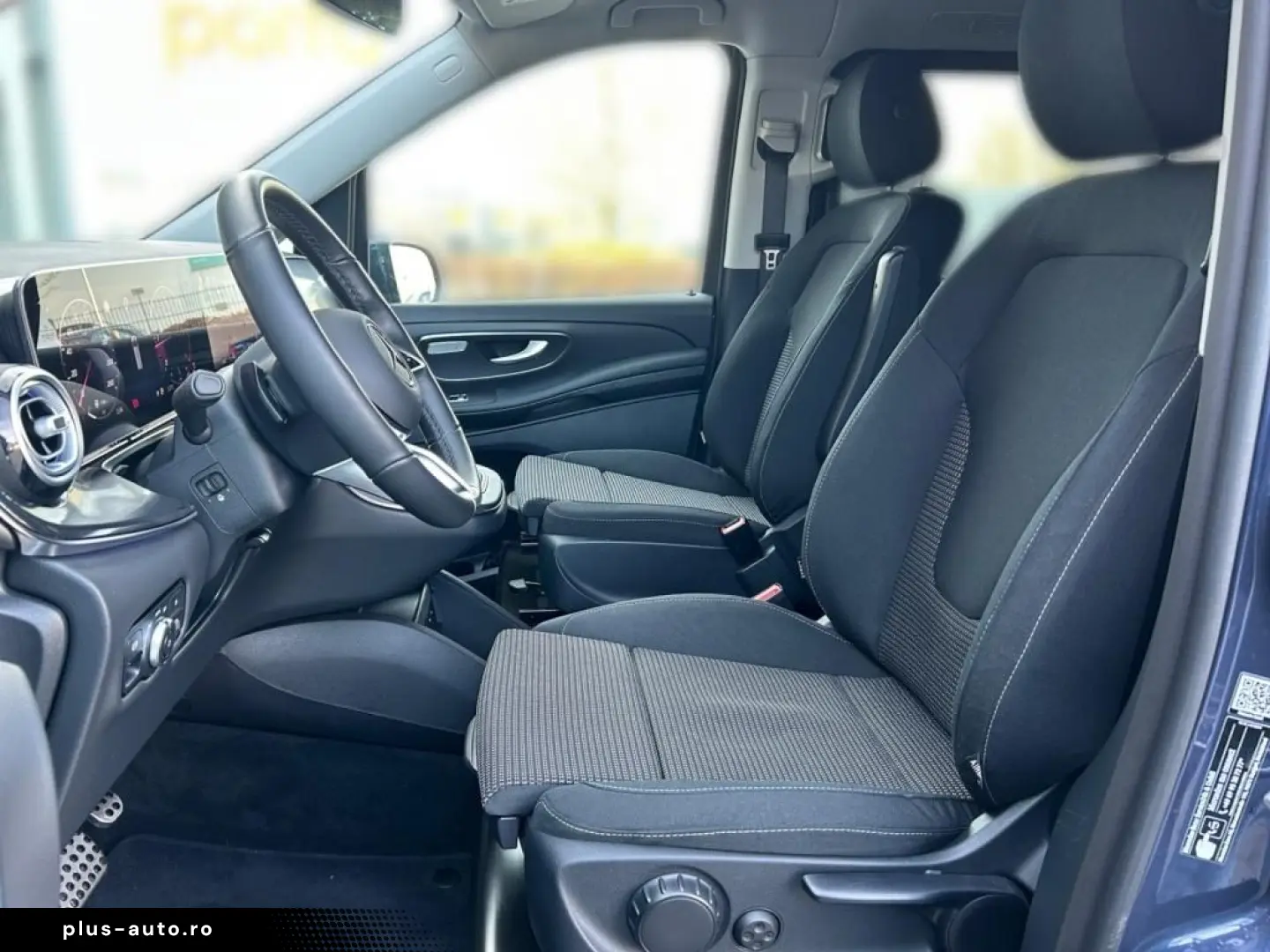 MERCEDES-BENZ V 300 d STYLE Lang 9GT LED AHK DISTR NAVI KAM