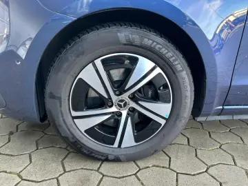 MERCEDES-BENZ V 300 d STYLE Lang 9GT LED AHK DISTR NAVI KAM