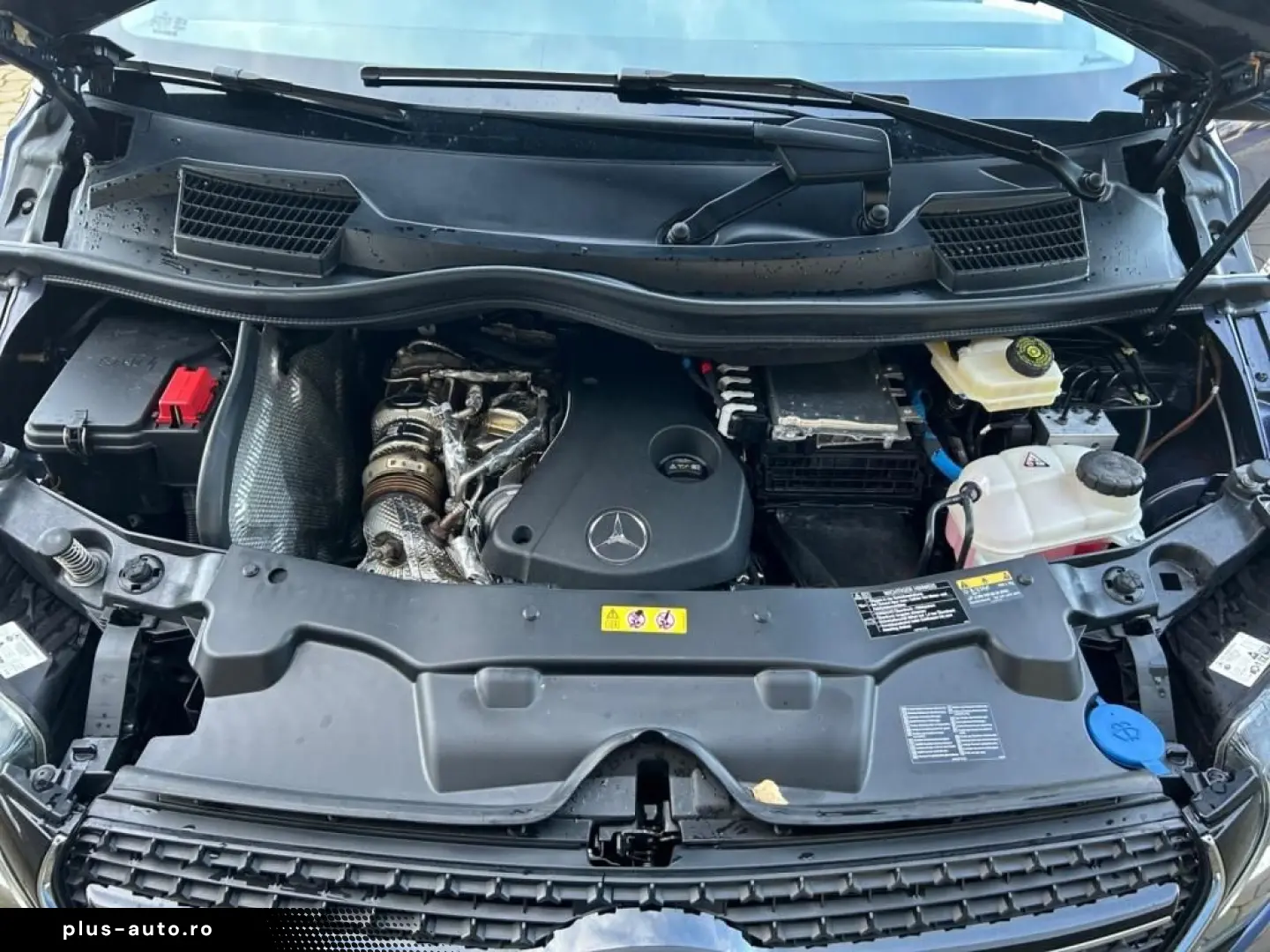 MERCEDES-BENZ V 300 d STYLE Lang 9GT LED AHK DISTR NAVI KAM