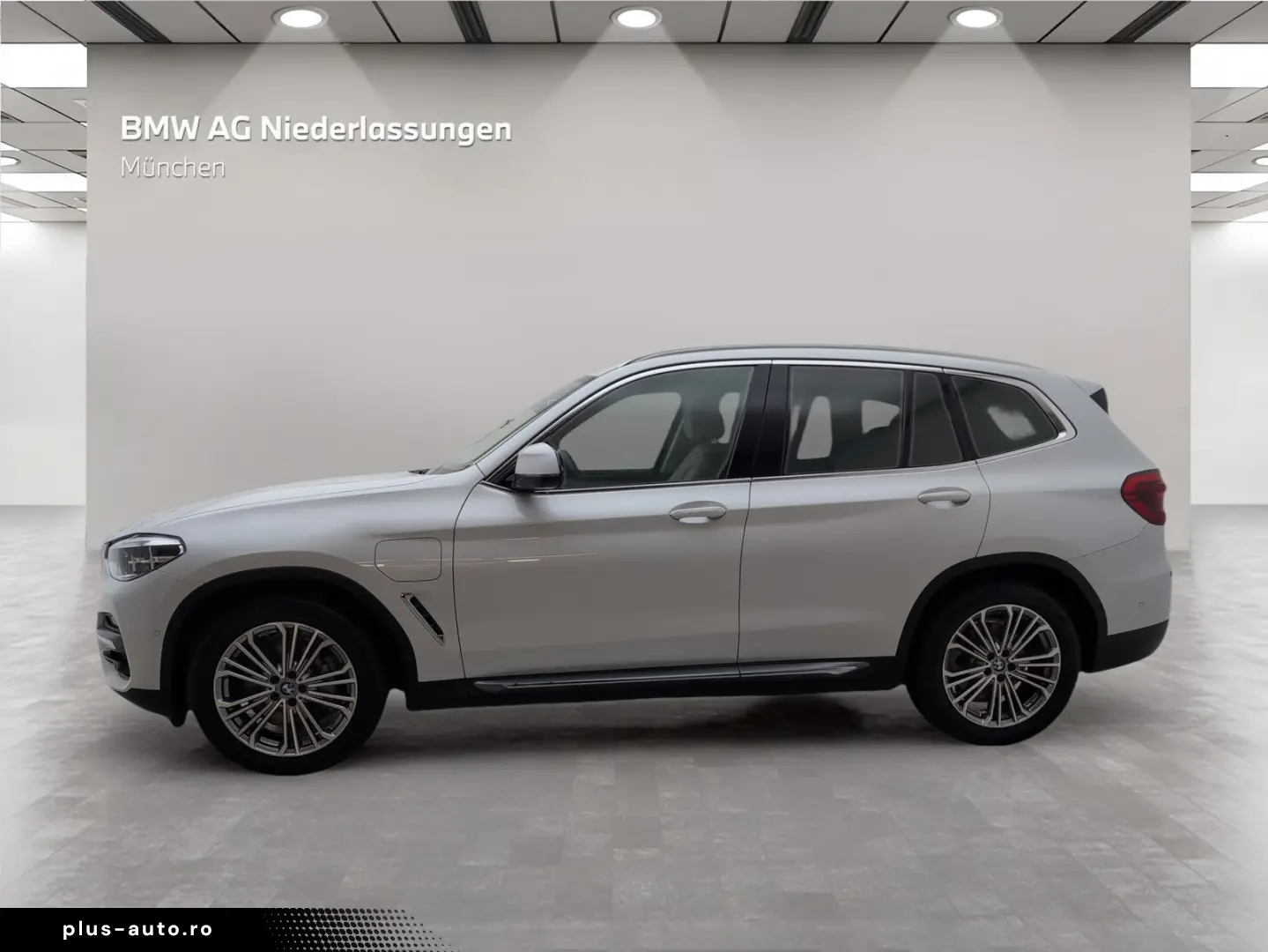 BMW X3 xDrive30e AHK LiveCockpitProf Head-Up Kamera