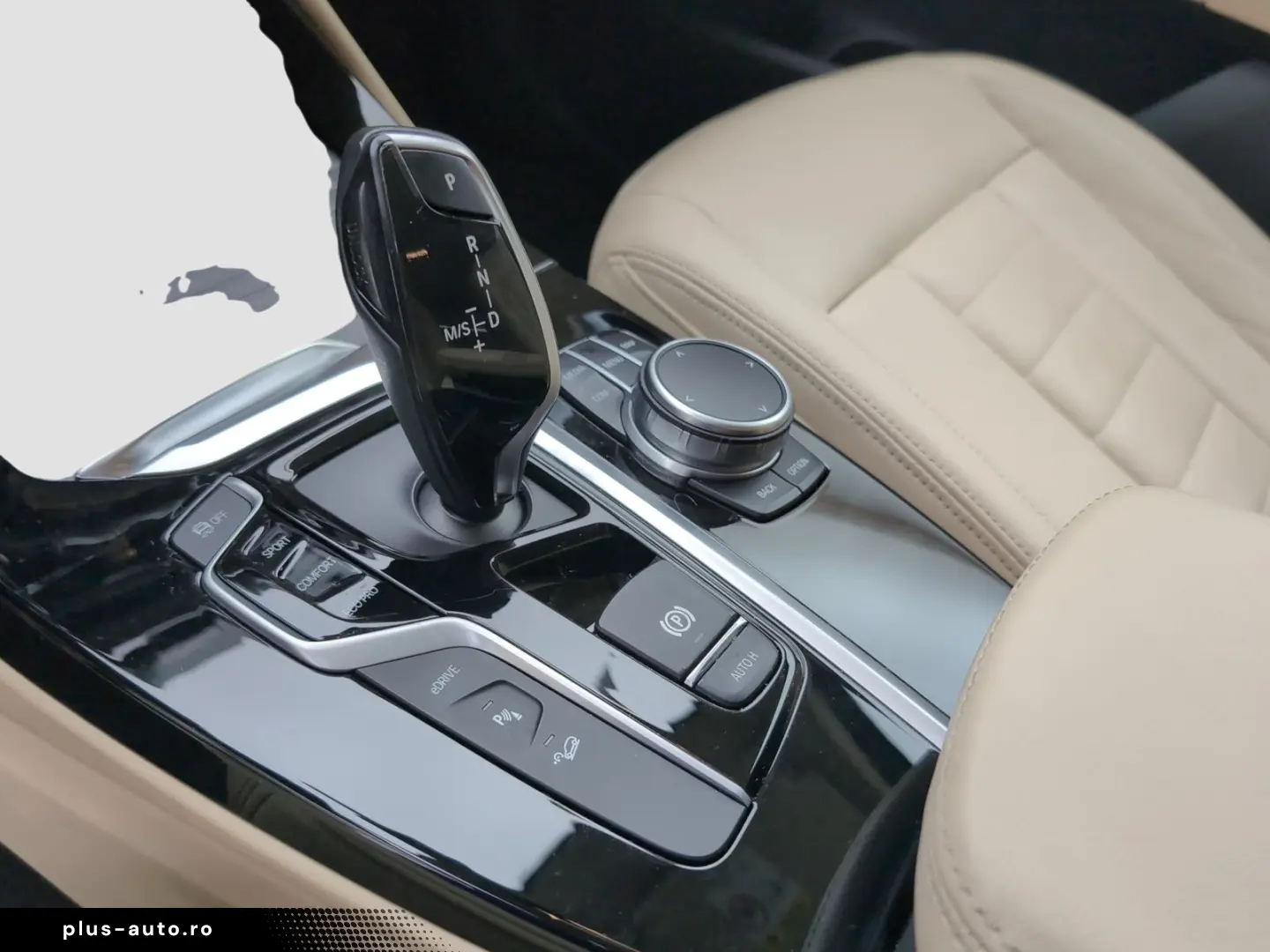 BMW X3 xDrive30e AHK LiveCockpitProf Head-Up Kamera