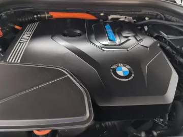 BMW X3 xDrive30e AHK LiveCockpitProf Head-Up Kamera