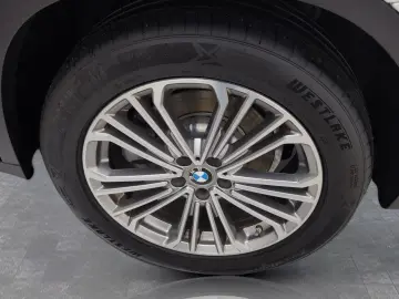 BMW X3 xDrive30e AHK LiveCockpitProf Head-Up Kamera