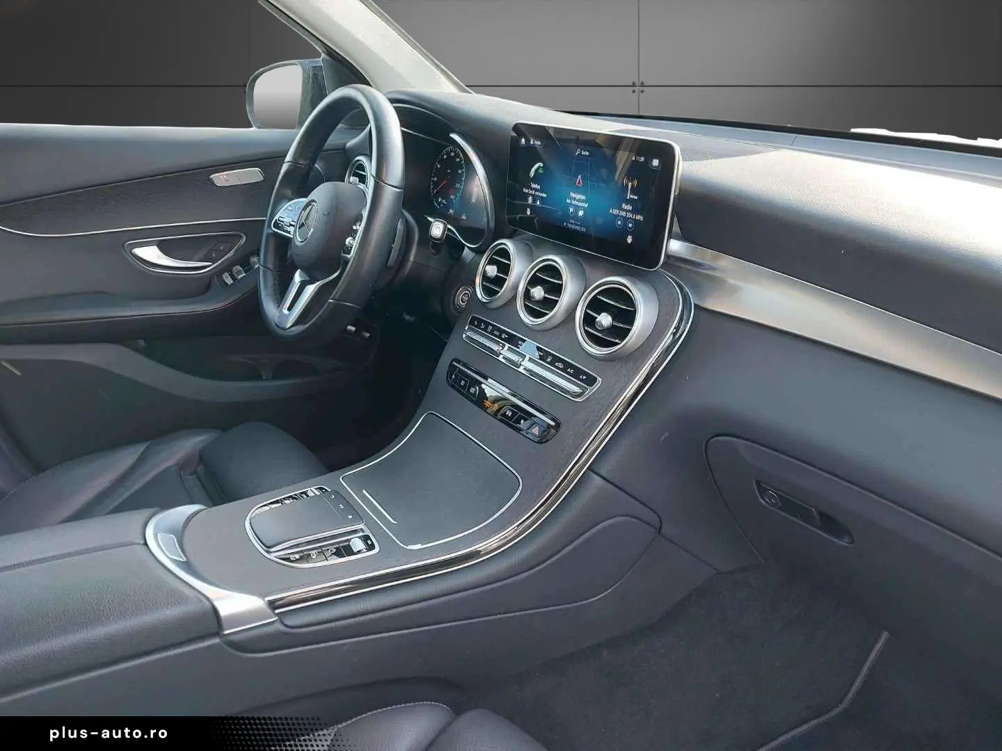 Mercedes-Benz GLC 300 e 4MATIC 9G-TRONIC  Business