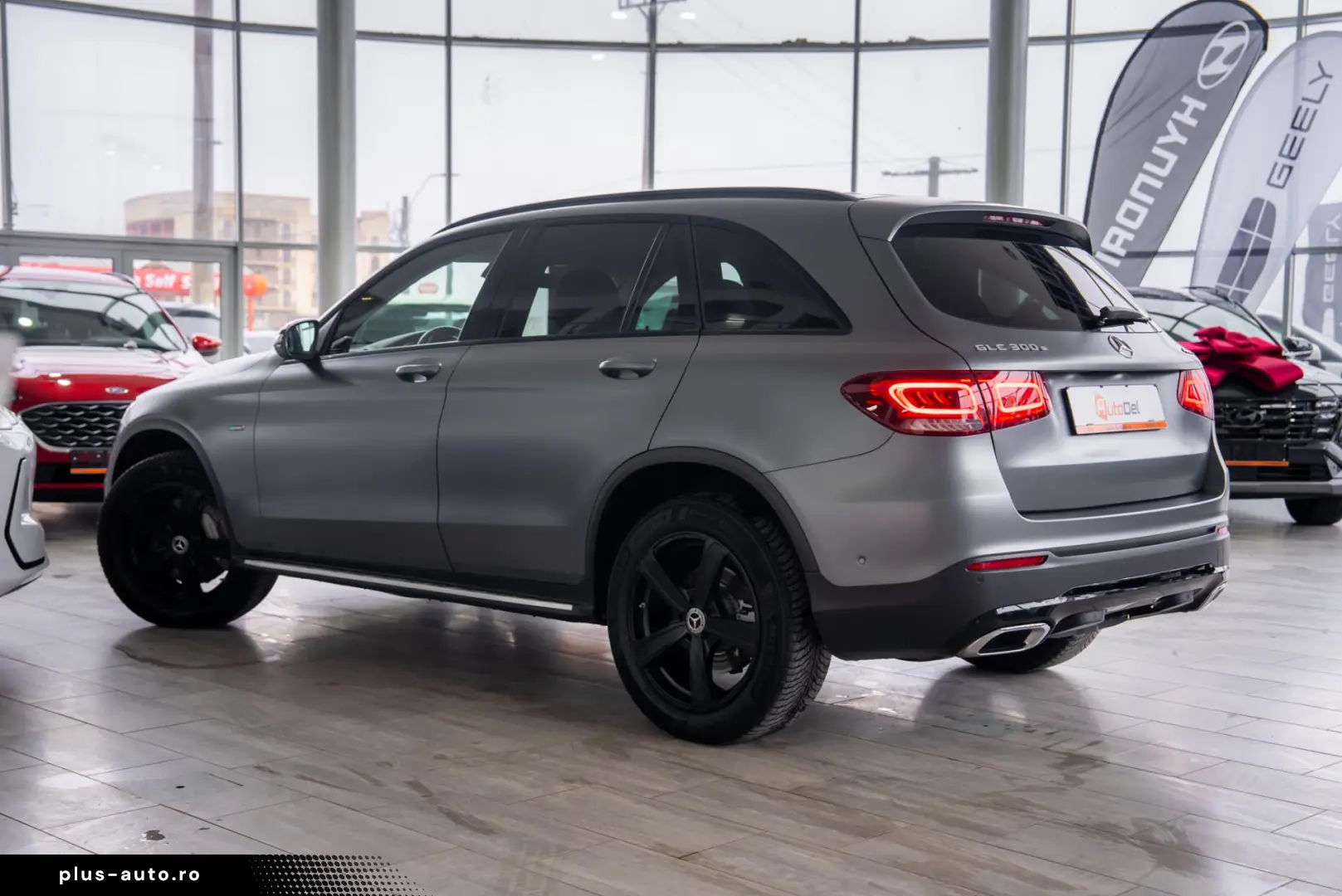 Mercedes-Benz GLC 300 e 4MATIC 9G-TRONIC  Business