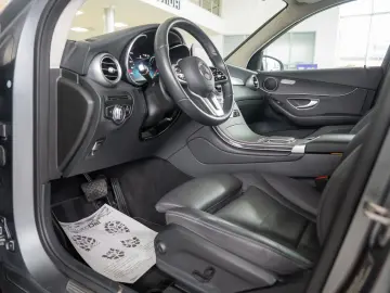 Mercedes-Benz GLC 300 e 4MATIC 9G-TRONIC  Business
