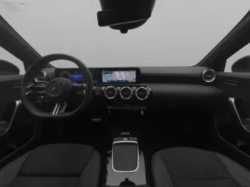 MERCEDES-BENZ A 200 d AMG-Line Distr Kamera Multi MBUX