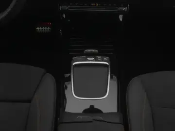 MERCEDES-BENZ A 200 d AMG-Line Distr Kamera Multi MBUX