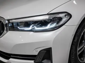 BMW 530e xDrive AHK HUD LED ACC W-LAN NAVI HGSD H K