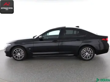 BMW 530 i xDrive M SPORT KEYLESS ACC MEMORY HEADUP