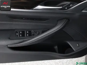 BMW 530 i xDrive M SPORT KEYLESS ACC MEMORY HEADUP