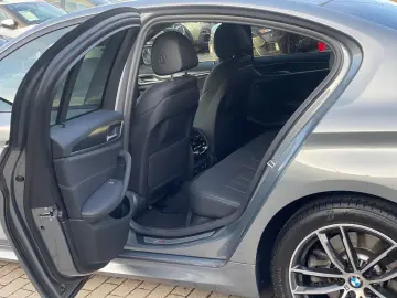 BMW 530 d xDrive M Sport 8xFach 360  Ahk Navi Leder