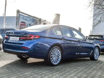 BMW 530d xDrive Luxury Line Limousine HuD LED Hifi A