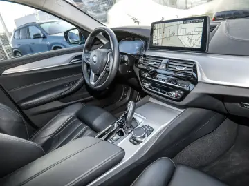 BMW 530d xDrive Luxury Line Limousine HuD LED Hifi A