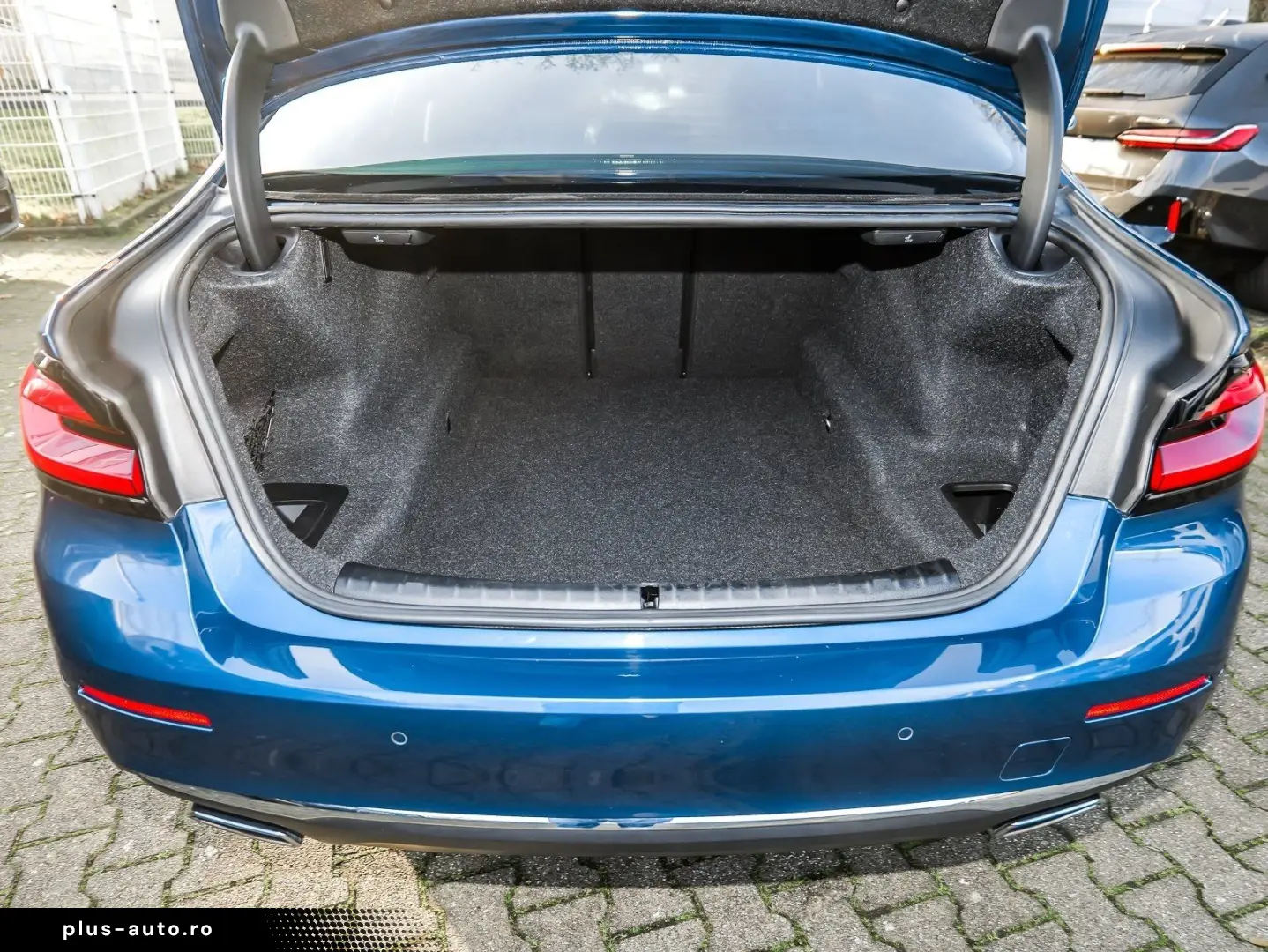 BMW 530d xDrive Luxury Line Limousine HuD LED Hifi A