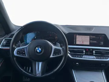 BMW 320i M Sport HUD PA DA LED SitzHz Memory KomfZ