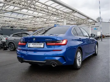 BMW 320d M-Sport AHK LED ACC NAVI KAMERA LEDER SHZ