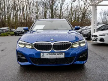 BMW 320d M-Sport AHK LED ACC NAVI KAMERA LEDER SHZ