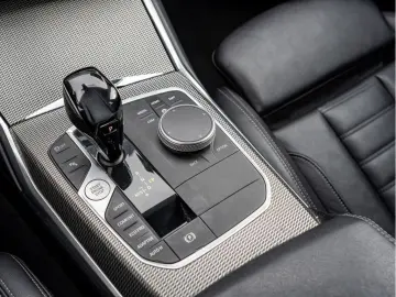 BMW 320d M-Sport AHK LED ACC NAVI KAMERA LEDER SHZ