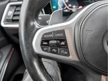 BMW 320d M-Sport AHK LED ACC NAVI KAMERA LEDER SHZ