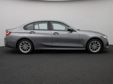 BMW 320e DAB HUD Komfort LED Sport Stop&Go 17Zoll