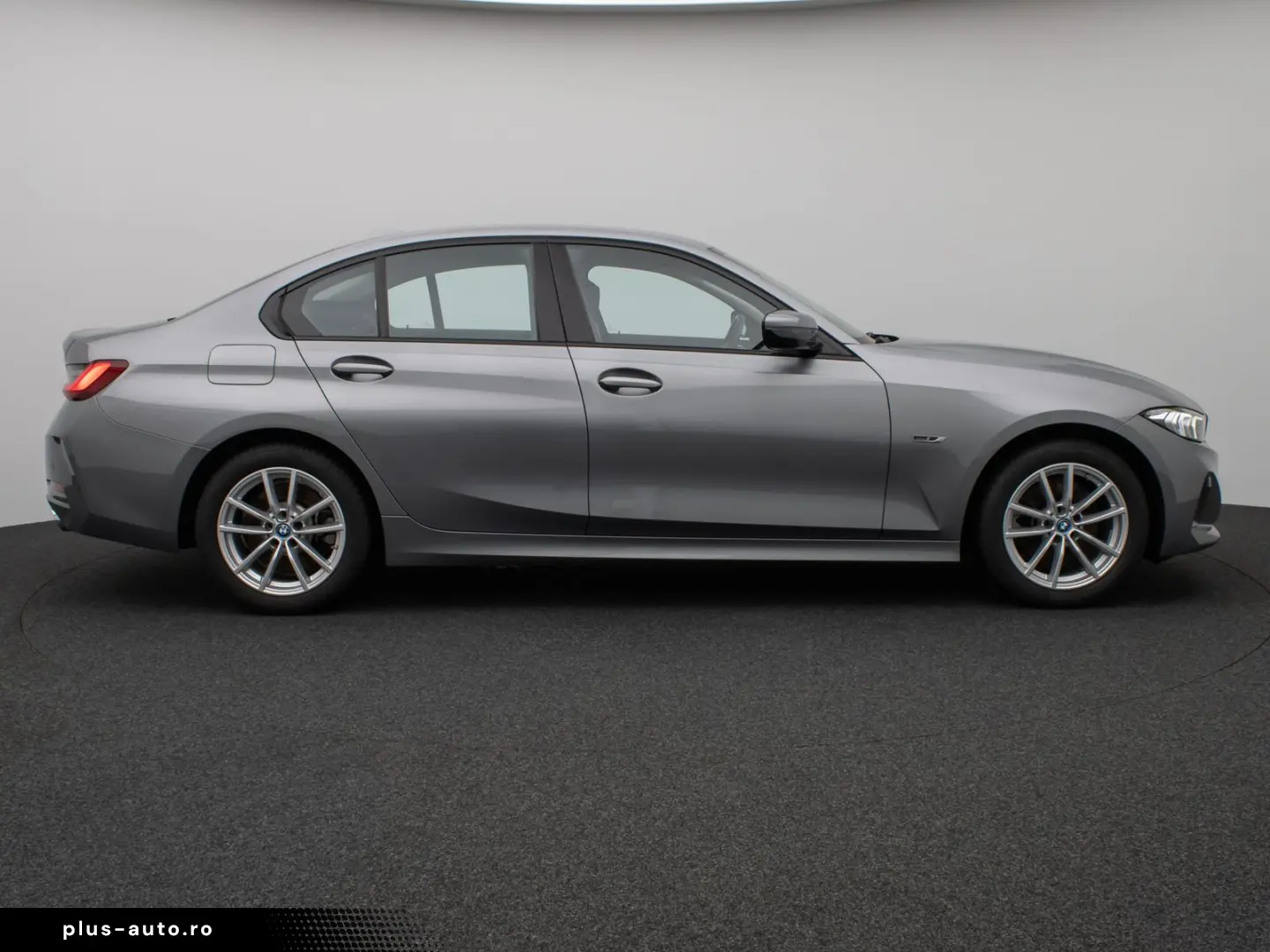 BMW 320e DAB HUD Komfort LED Sport Stop&Go 17Zoll