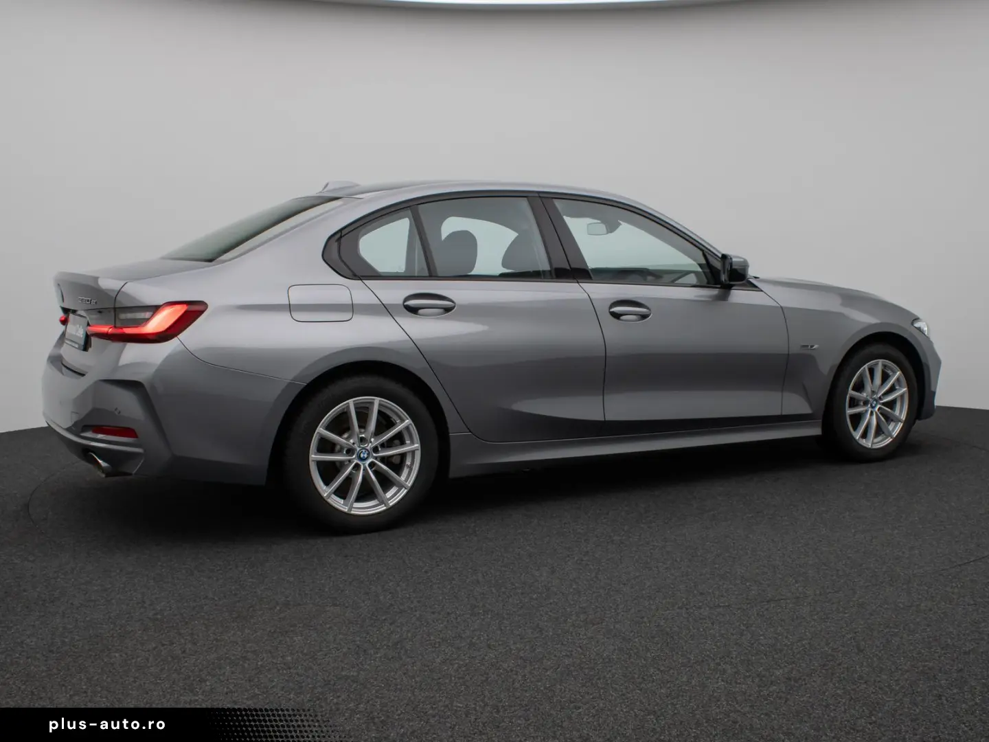 BMW 320e DAB HUD Komfort LED Sport Stop&Go 17Zoll