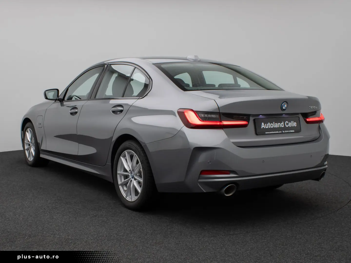 BMW 320e DAB HUD Komfort LED Sport Stop&Go 17Zoll