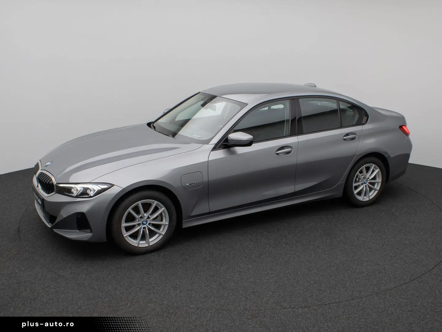 BMW 320e DAB HUD Komfort LED Sport Stop&Go 17Zoll